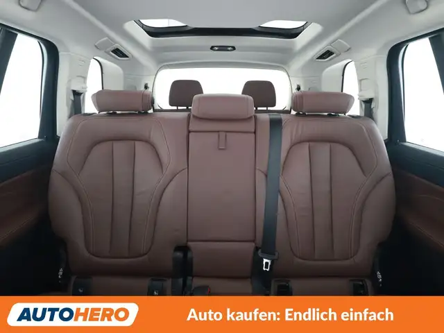 BMW X7 view 15