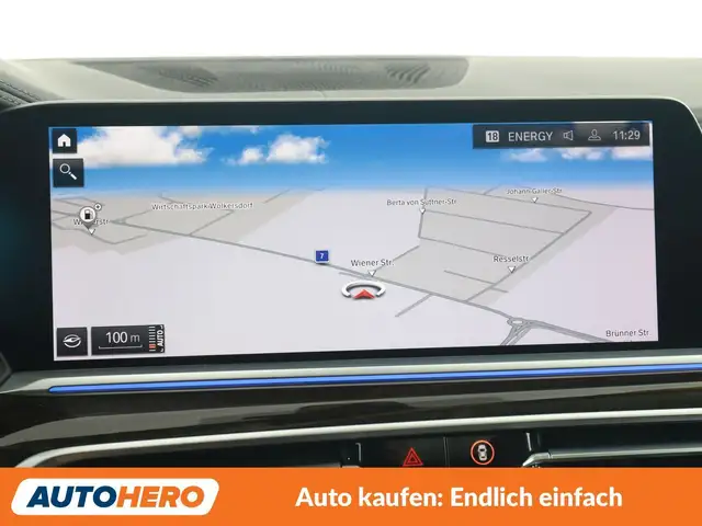 BMW X7 view 21