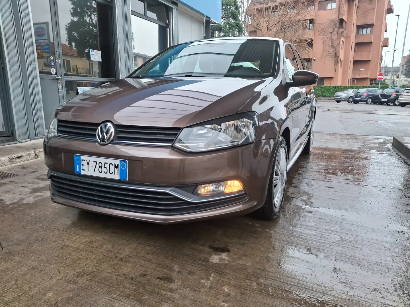 Volkswagen Polo Polo 5p 1.4 tdi bm Comfortline 90cv Marrone - 1