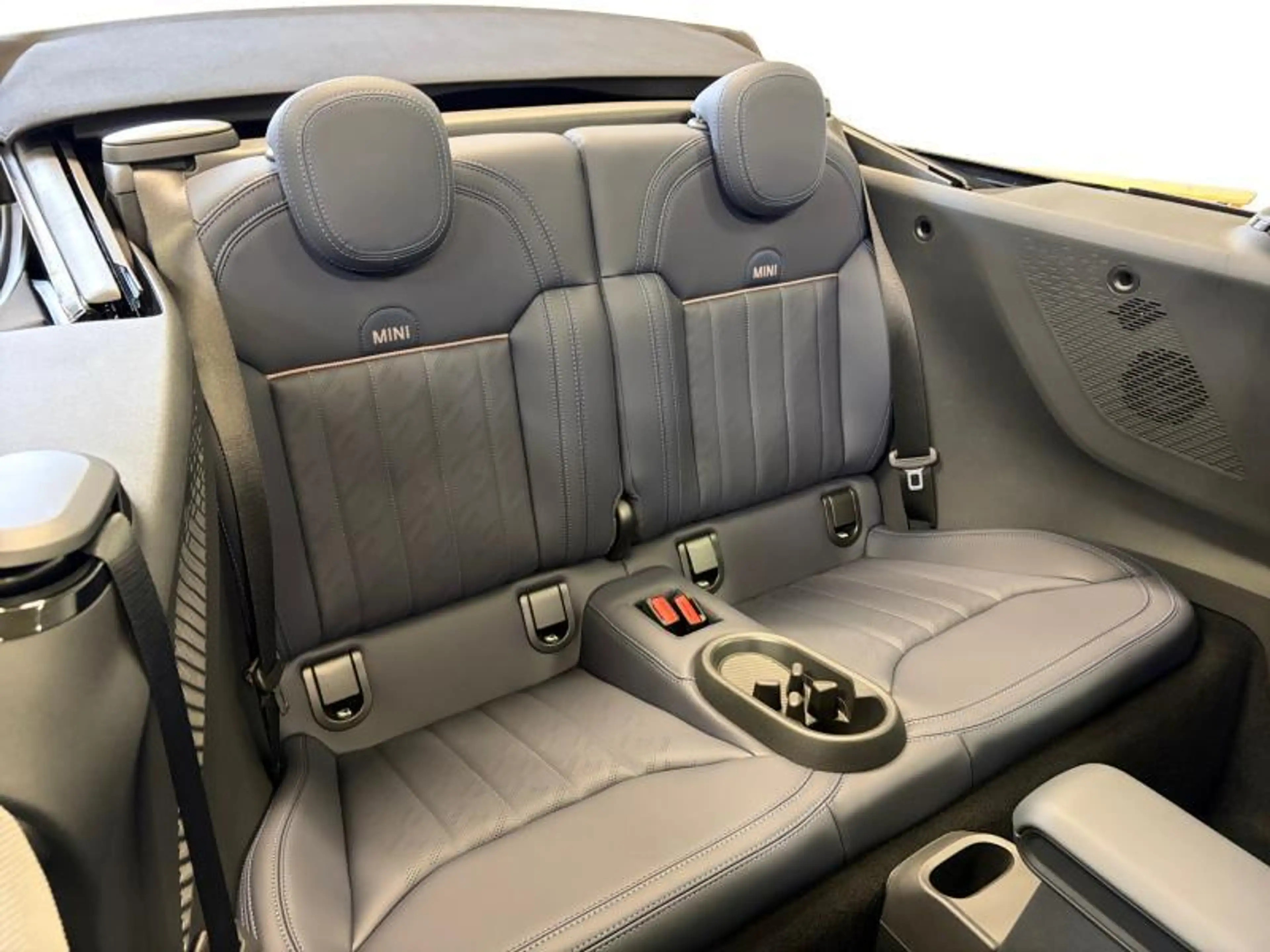 MINI Cooper S Cabrio Cooper S Cabrio — photo 13