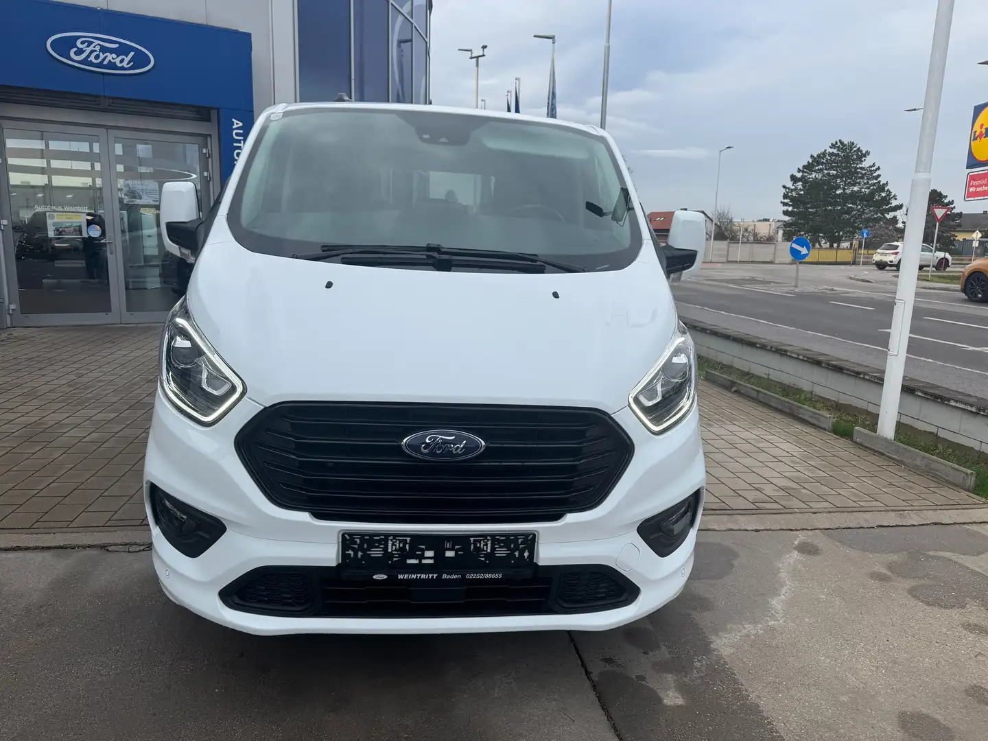 Ford Tourneo Custom 2.0 Ecoblue 320 L1 Sport Weiß - 2