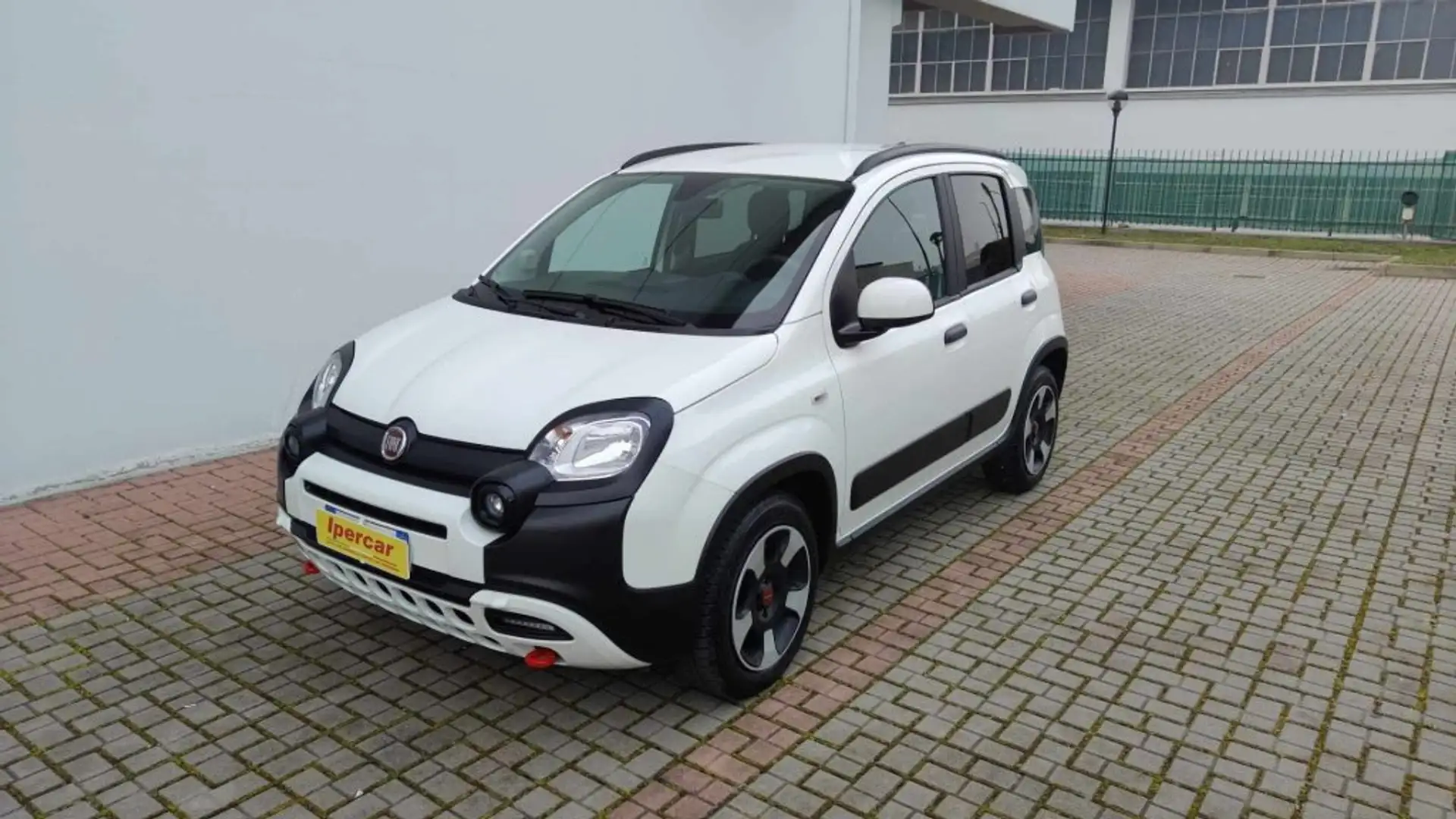 Fiat New Panda CROSS 1.0 FireFly S&S Hybrid Alb - 1