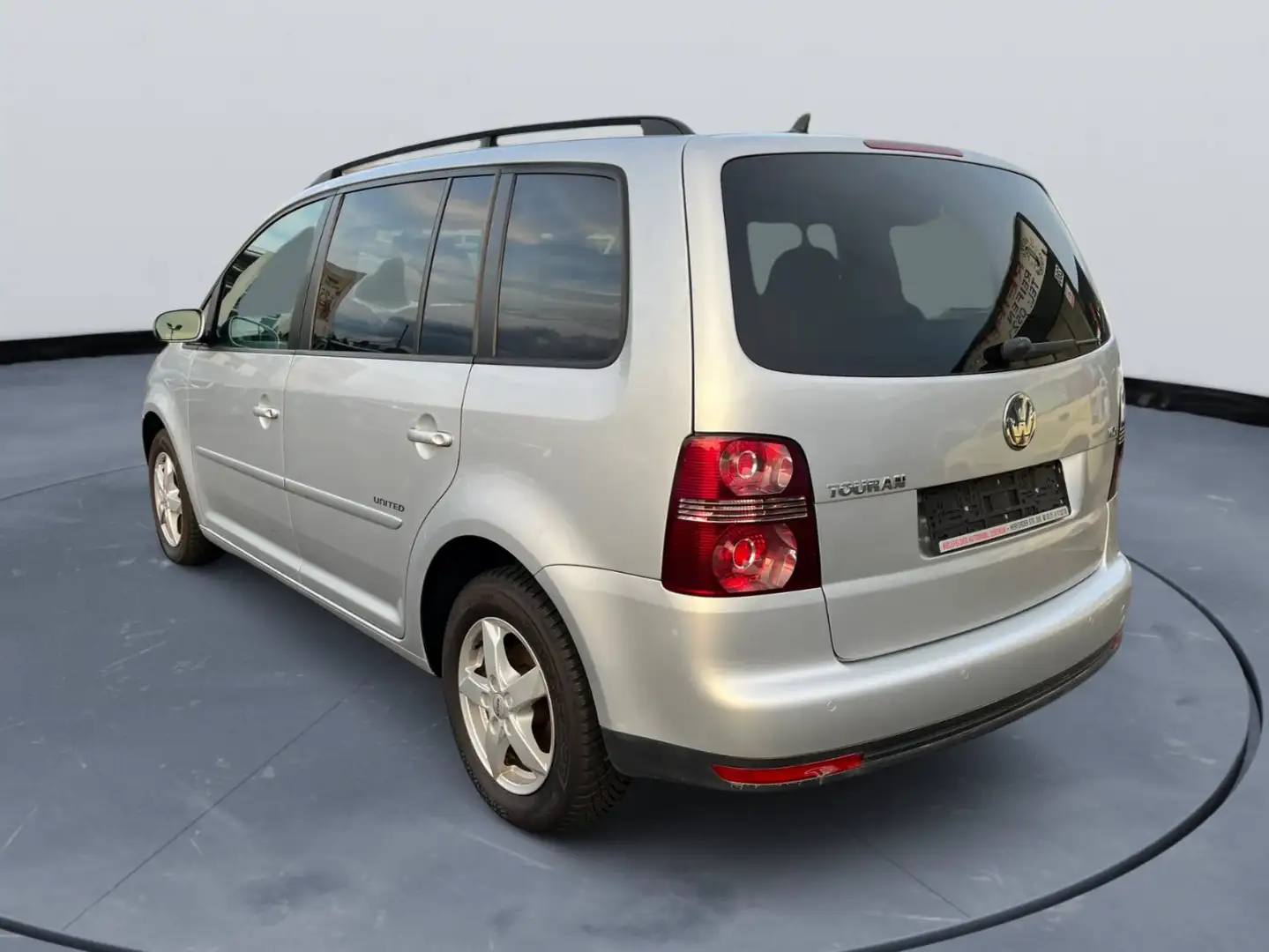 Volkswagen Touran United Gris - 2