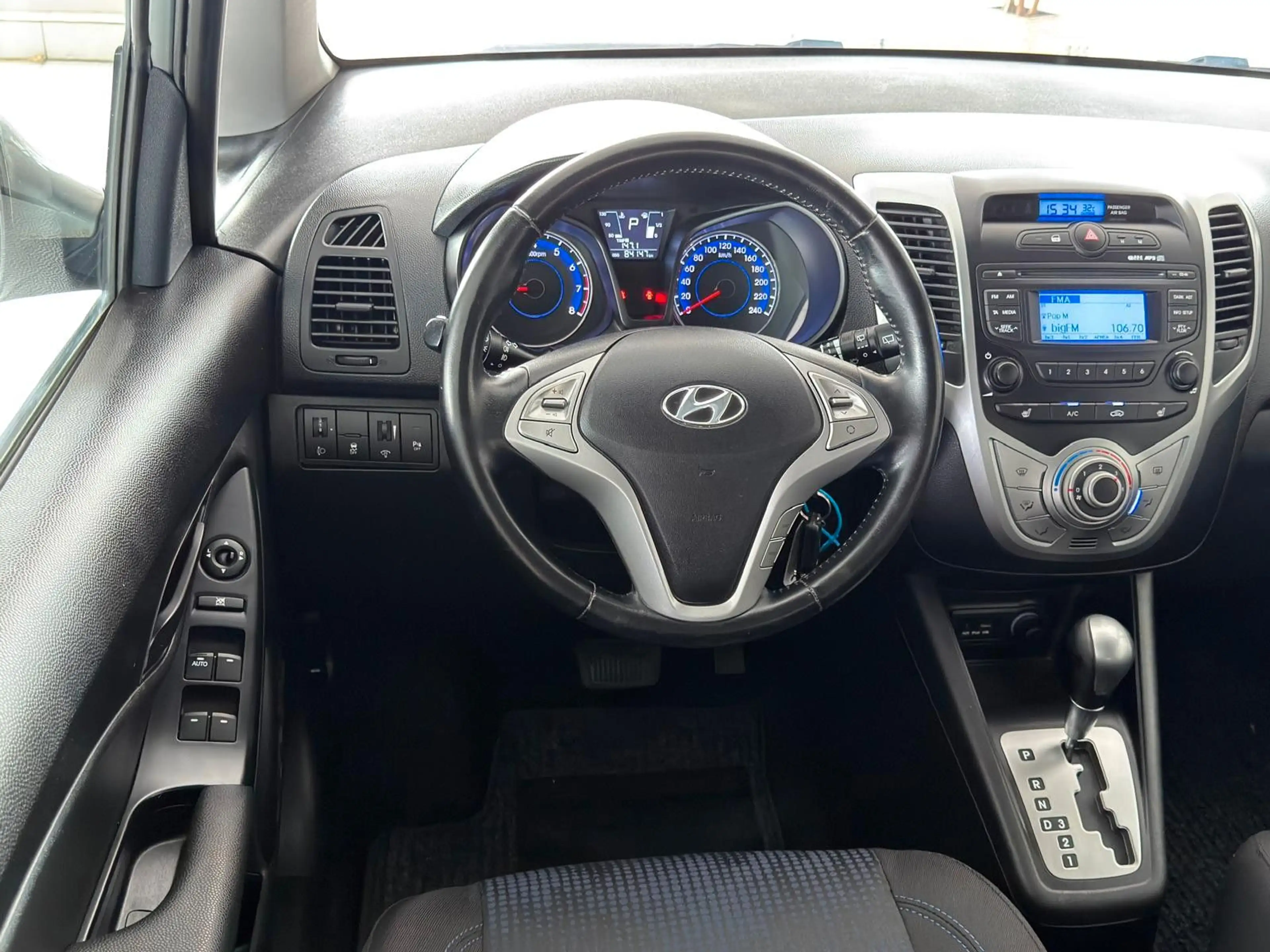 Hyundai iX20 FIFA world Cup Edition+Automatik+Sitzh+TOP! — photo 8