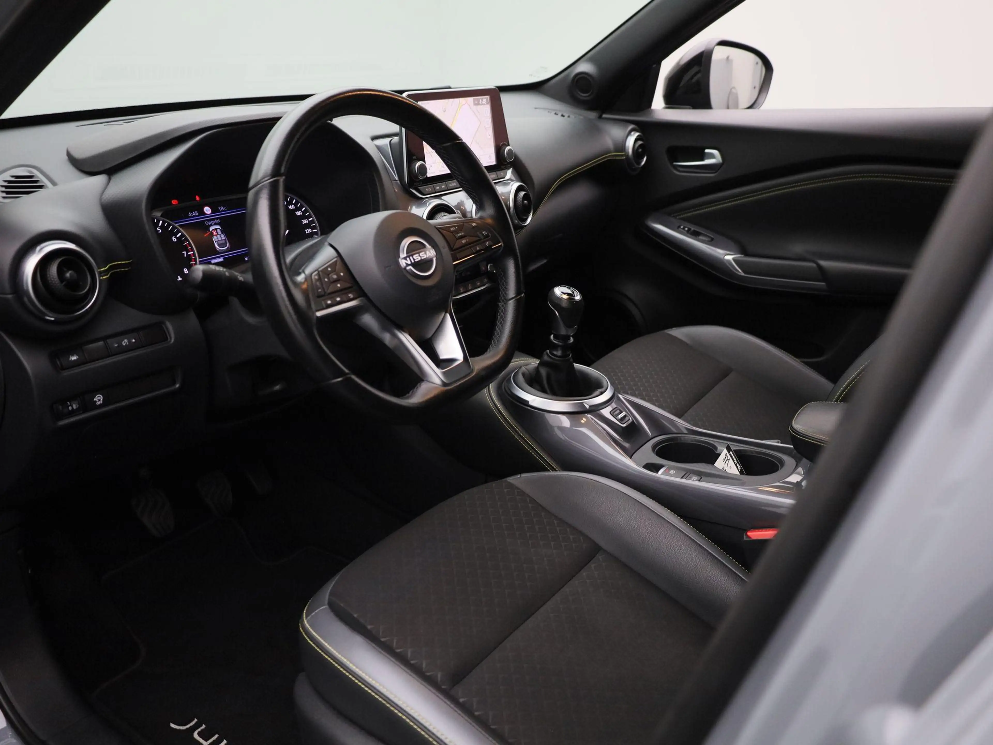 Nissan Juke 1.0 DIG-T Kiiro — photo 15