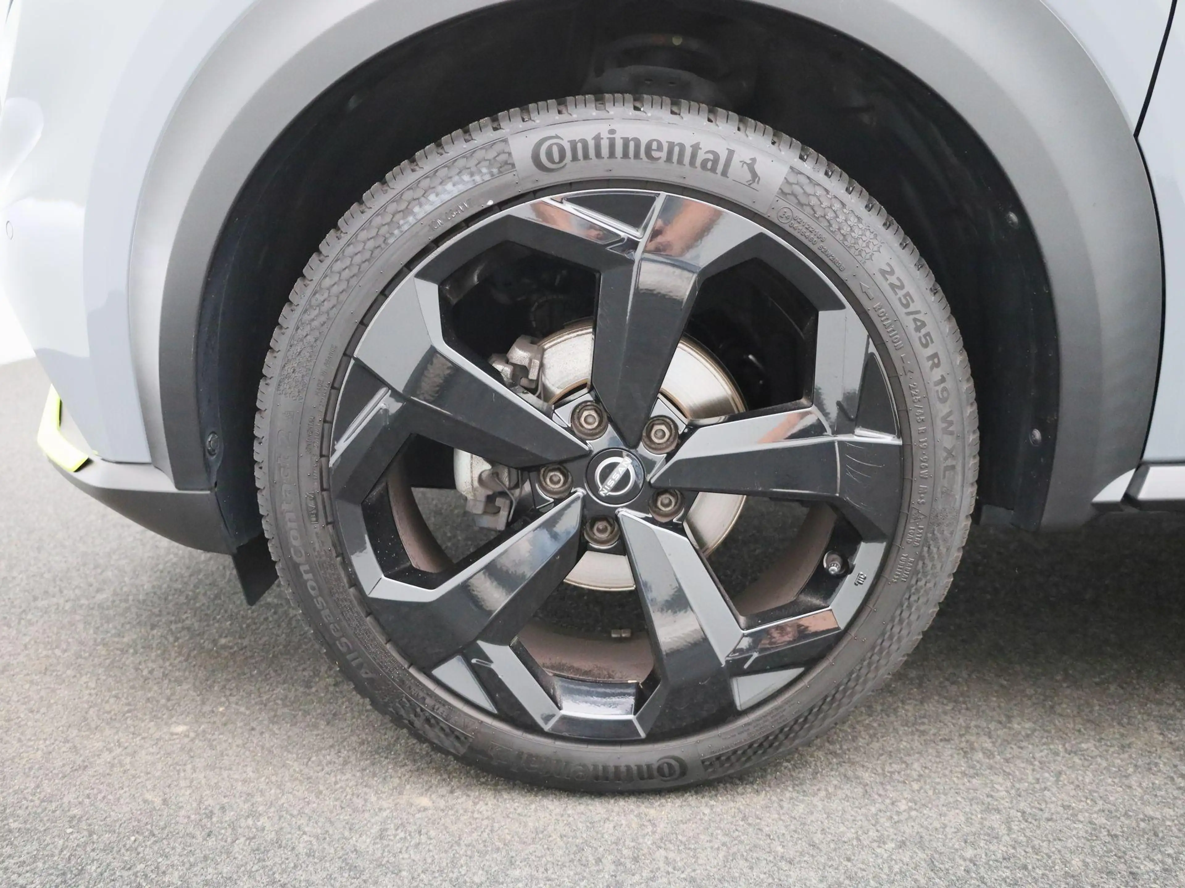 Nissan Juke 1.0 DIG-T Kiiro — photo 14