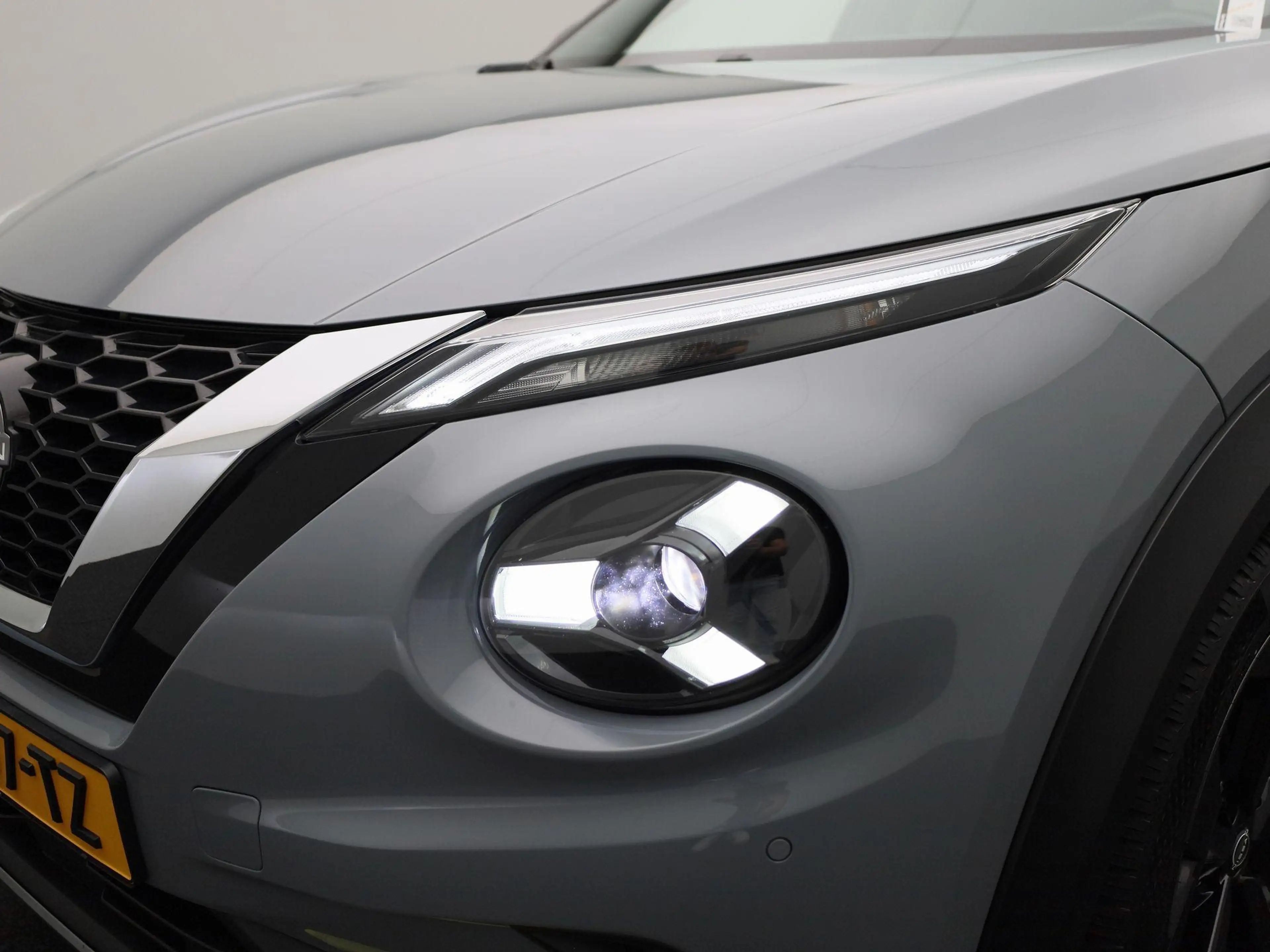 Nissan Juke 1.0 DIG-T Kiiro — photo 13
