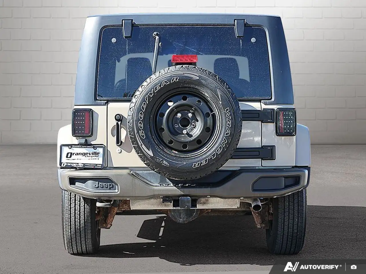 Jeep Wrangler снимка Jeep Wrangler
