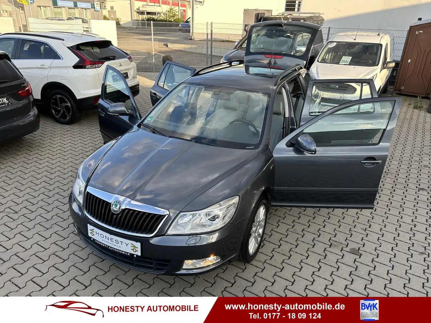 Skoda Octavia Combi 1.8 TSI  L & K*LEDER*ANHÄNGERKUPPLUNG*BRE... Grau - 2