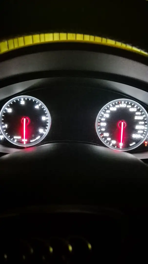 Audi A6 Avant 2.0 TDI ultra S tronic - 2