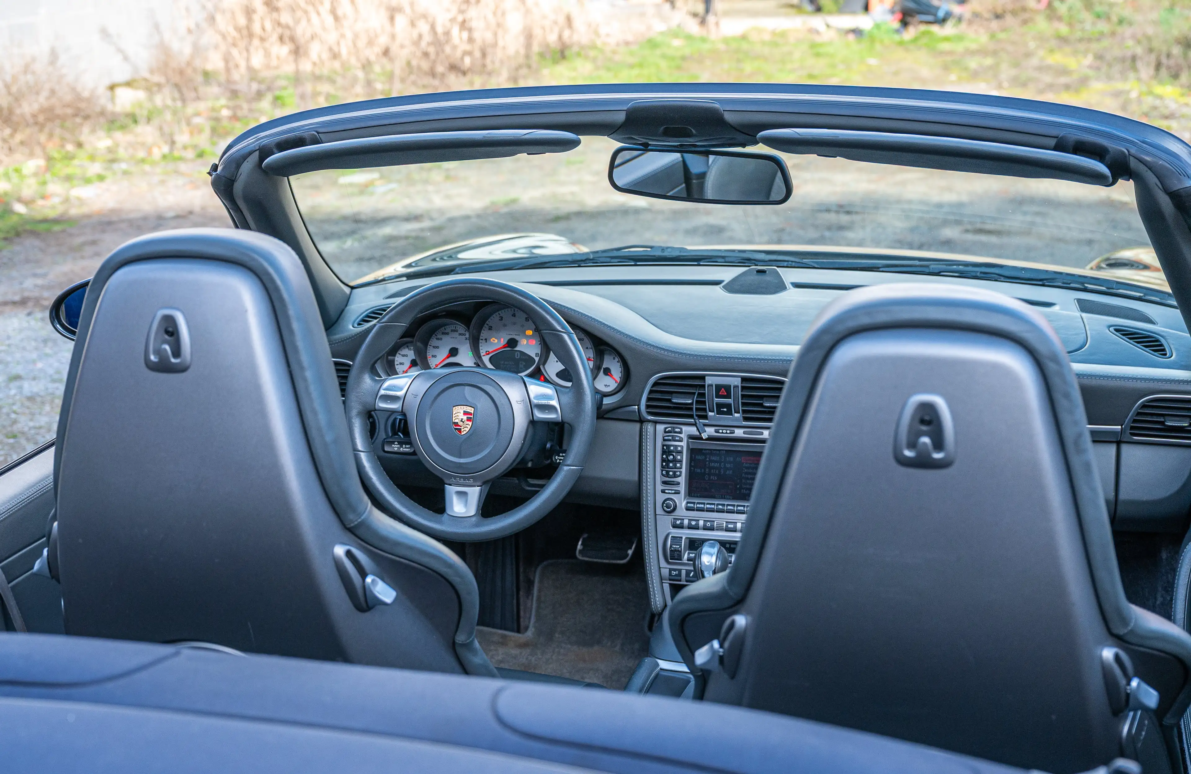 Porsche 997 Carrera 4S cabrio — photo 11