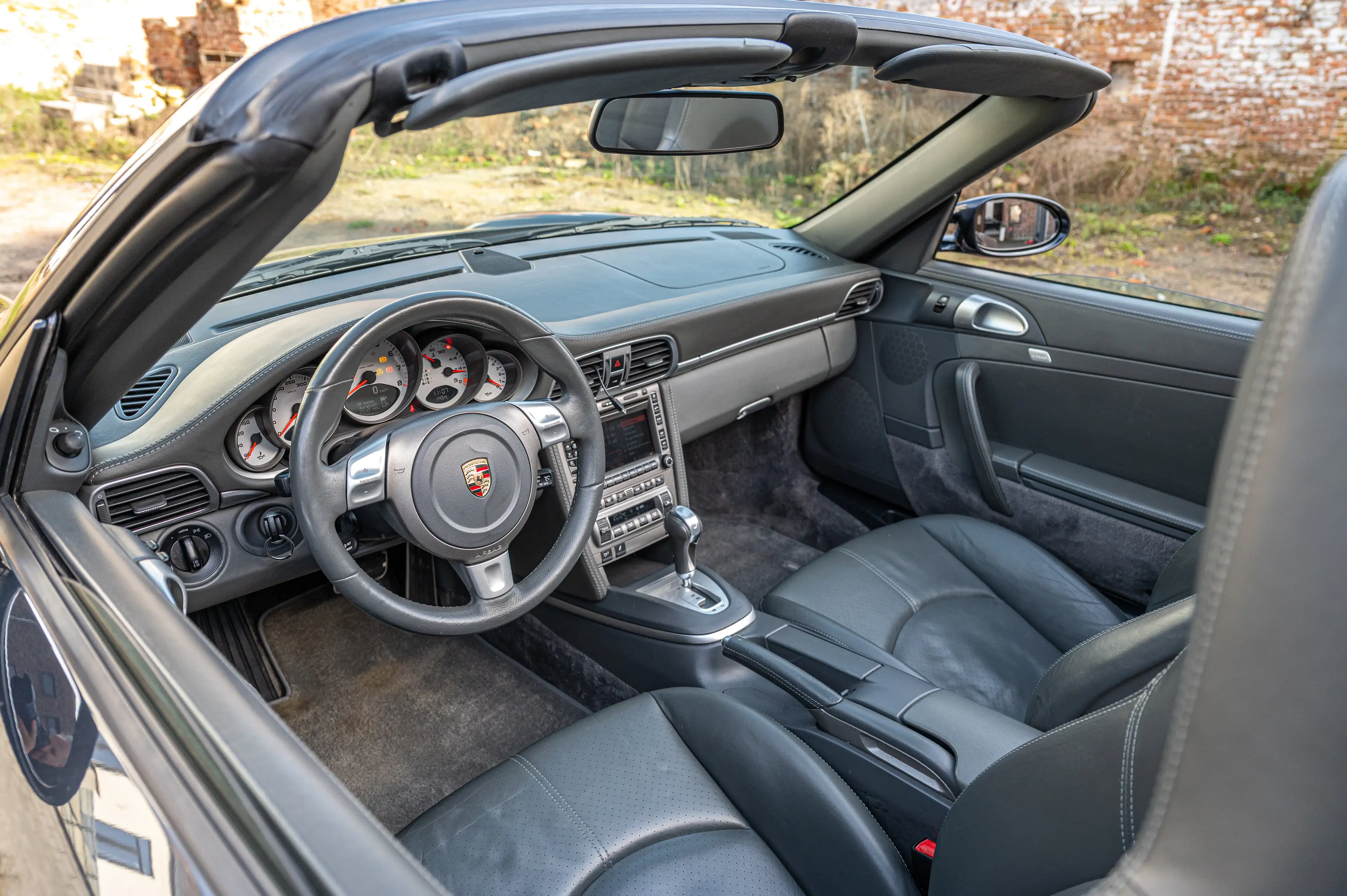 Porsche 997 Carrera 4S cabrio — photo 13