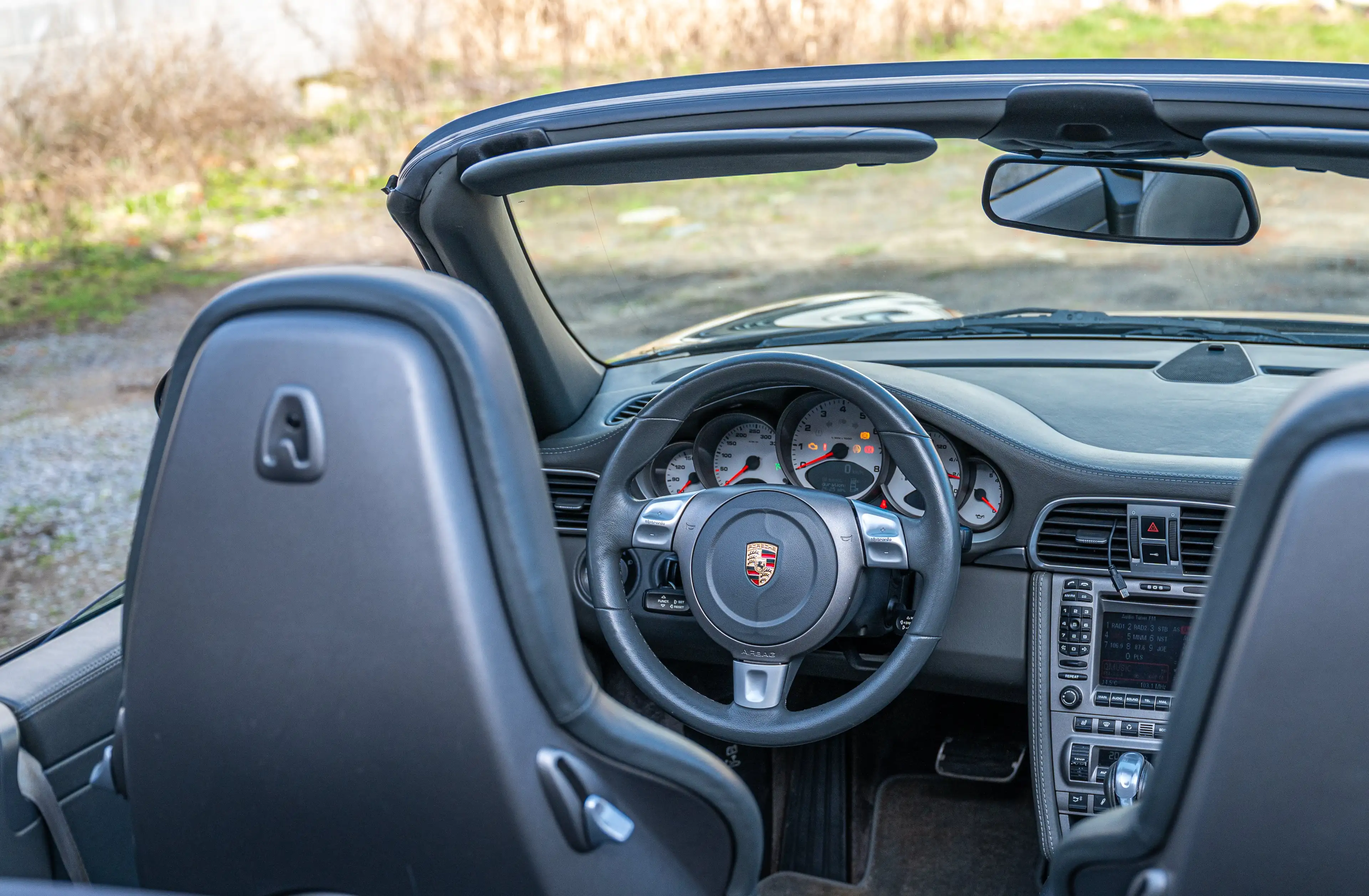 Porsche 997 Carrera 4S cabrio — photo 12