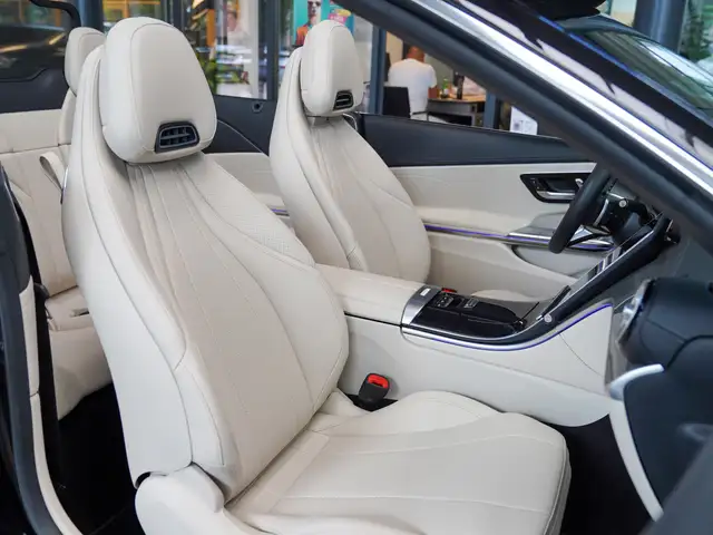Mercedes-Benz Cle view 7