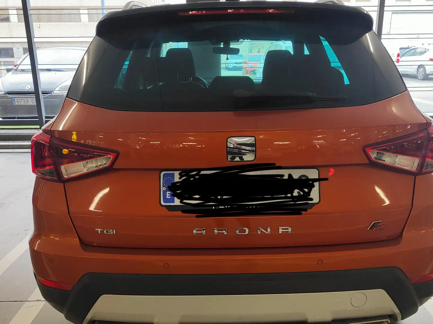 SEAT Arona Arona 1.0 TGI S Pomarańczowy - 1