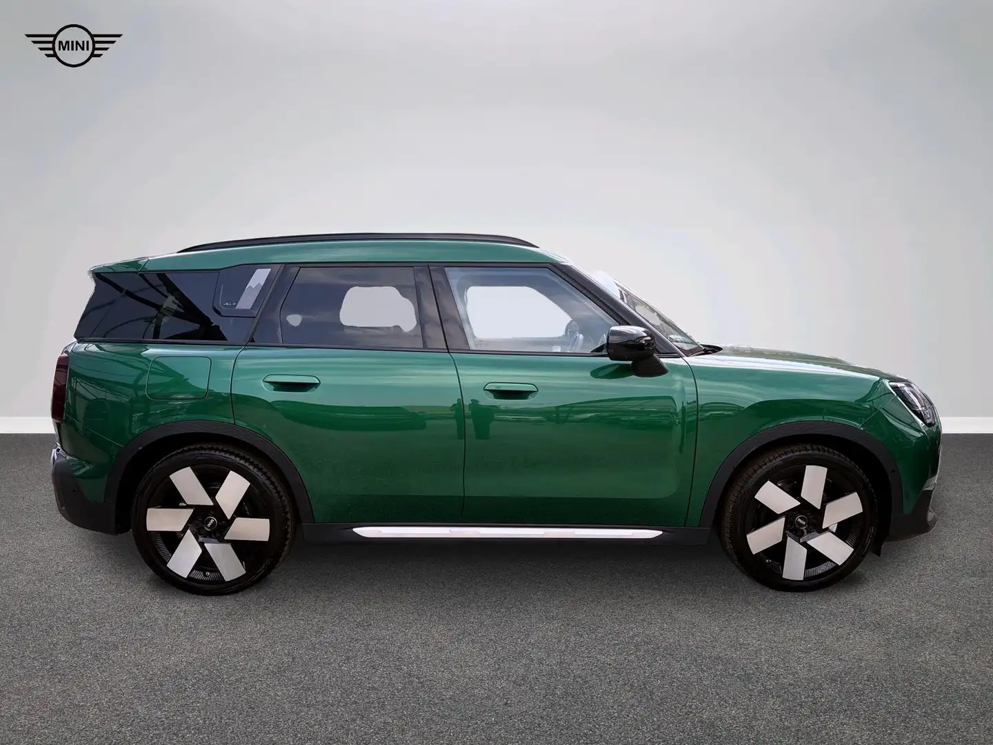 MINI Countryman SE All4 Favoured Vert - 2