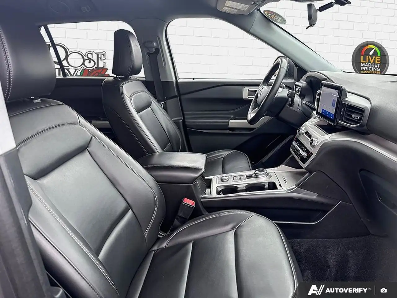 Ford Explorer снимка Ford Explorer