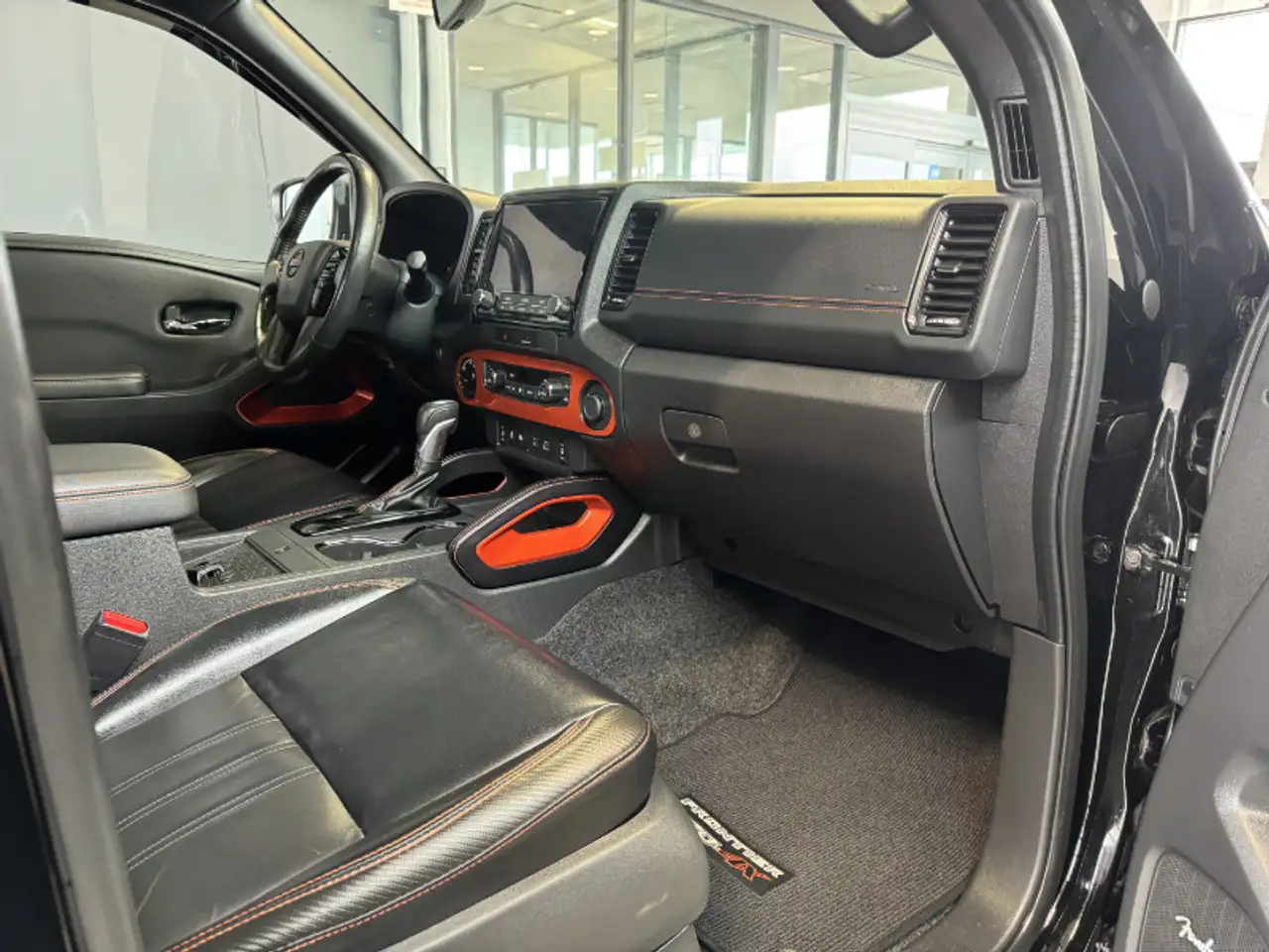 Nissan Frontier снимка Nissan Frontier