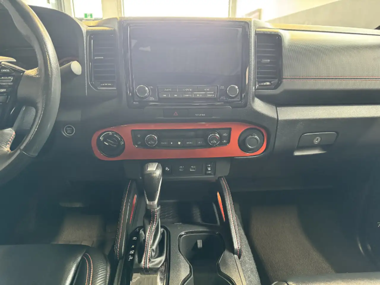 Nissan Frontier снимка Nissan Frontier