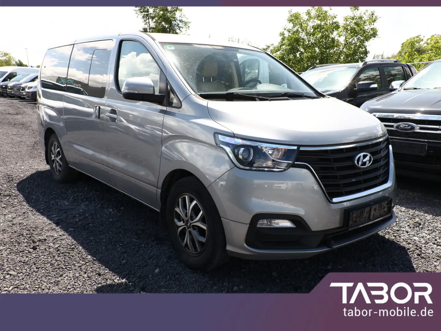 Hyundai H-1 Travel 2.5 CRDI 170 Travel Premium 8S Nav. Gri - 2