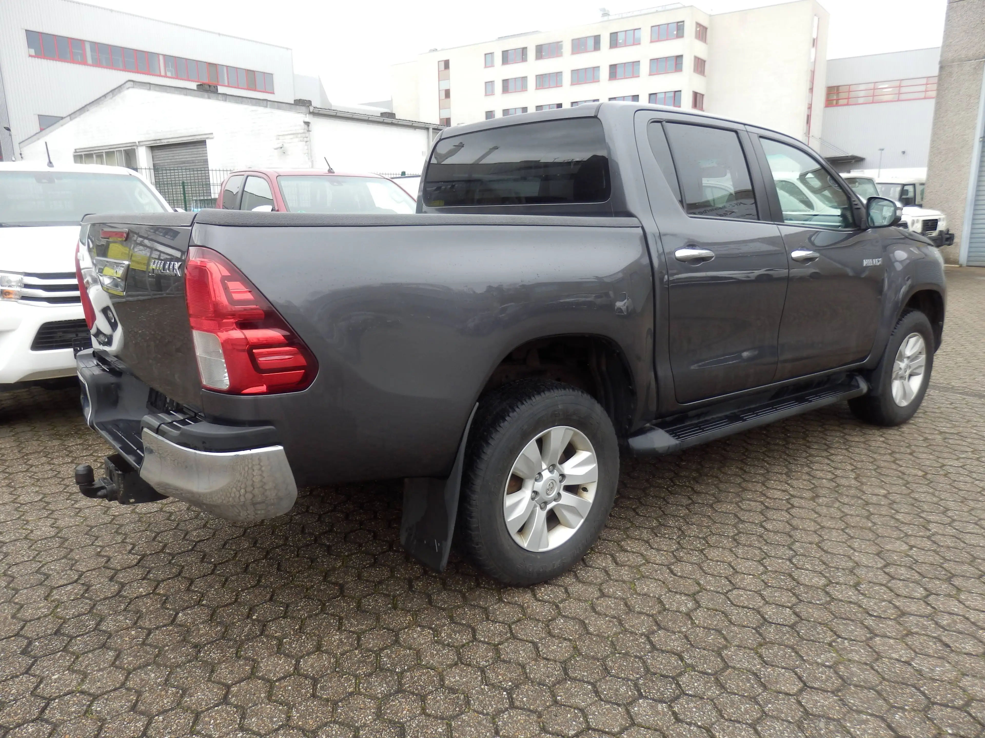 Toyota Hilux Double Cab Duty 4x4, Automatik, Cool Paket, Sitzheizung, Navigation, Klima, AHK, Scheckheft — photo 7