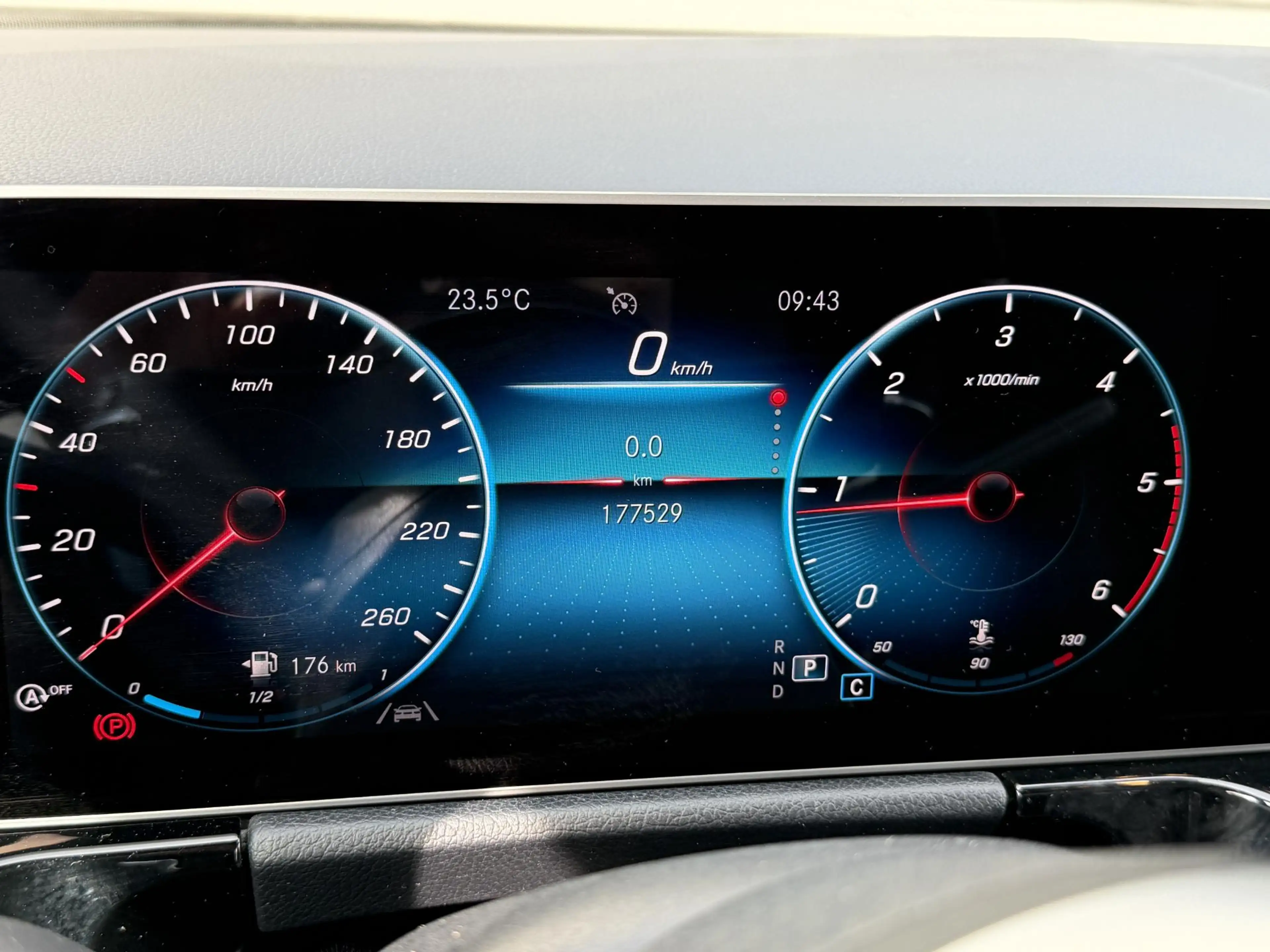 Mercedes-Benz B 180 180d Business Solution AMG | Cruise | Carplay | — photo 25