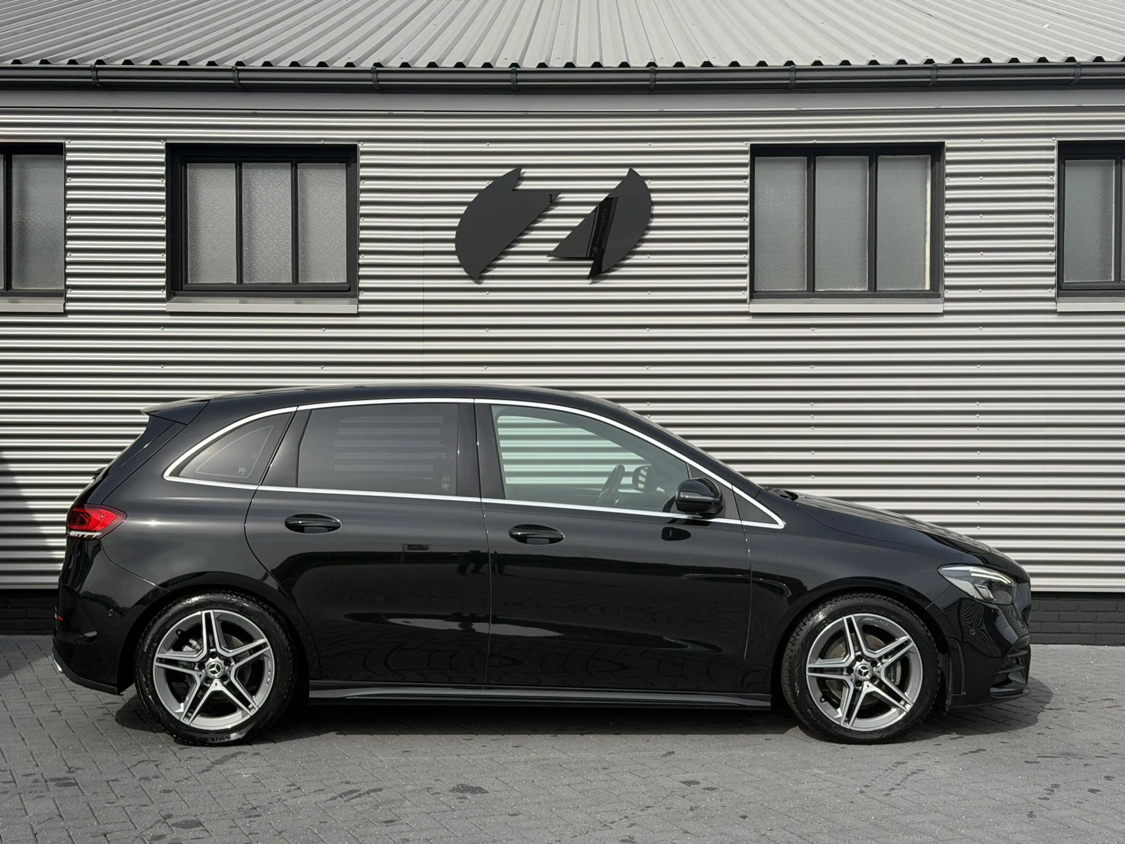 Mercedes-Benz B 180 180d Business Solution AMG | Cruise | Carplay | — photo 9