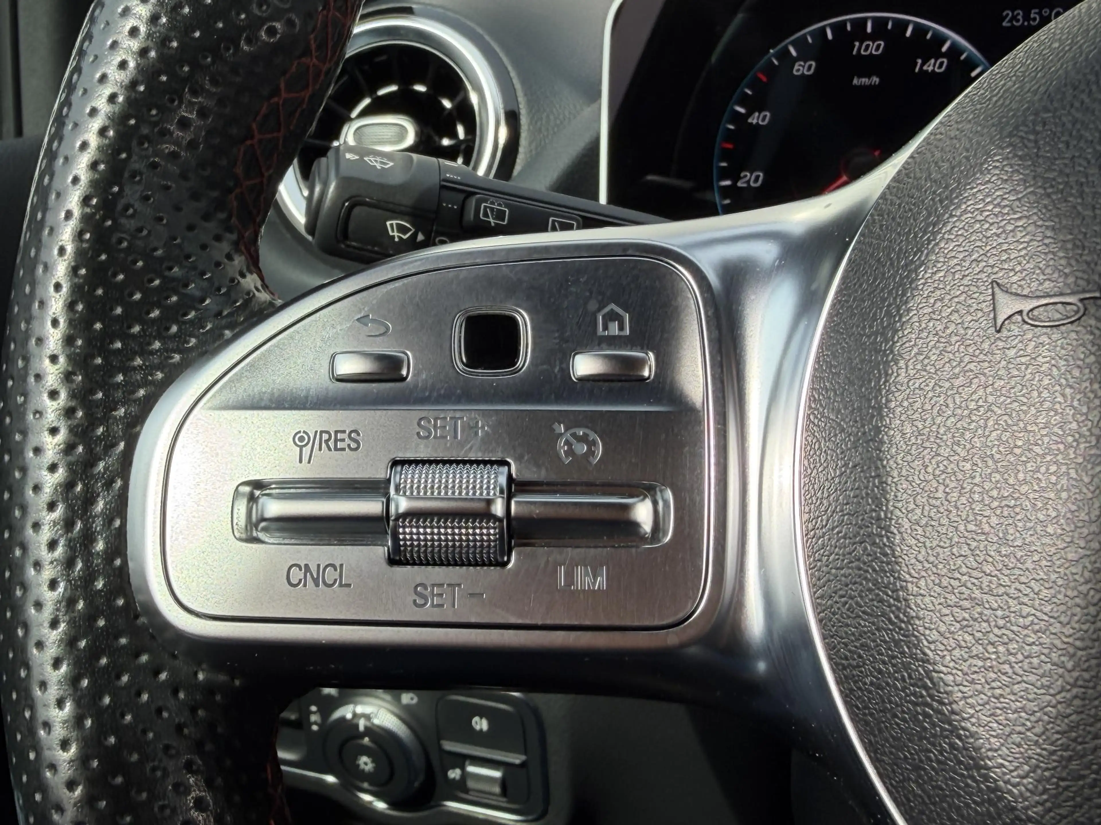 Mercedes-Benz B 180 180d Business Solution AMG | Cruise | Carplay | — photo 10