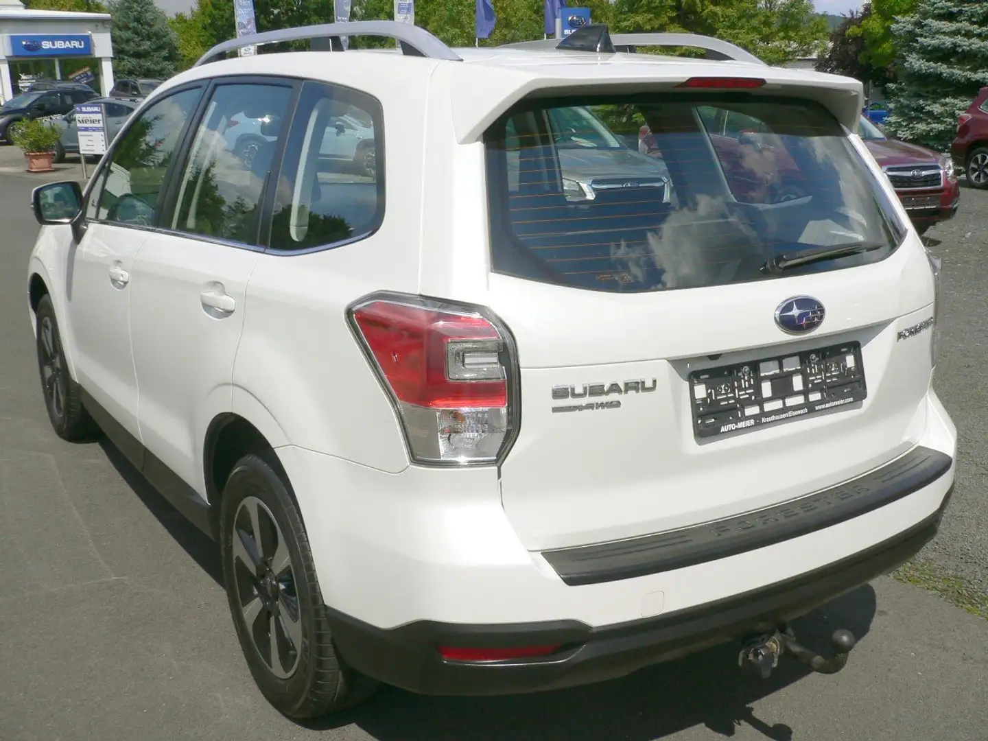 Subaru Forester 2.0X Exclusive Lineartronic m. Anhängerkupplung Blanc - 2