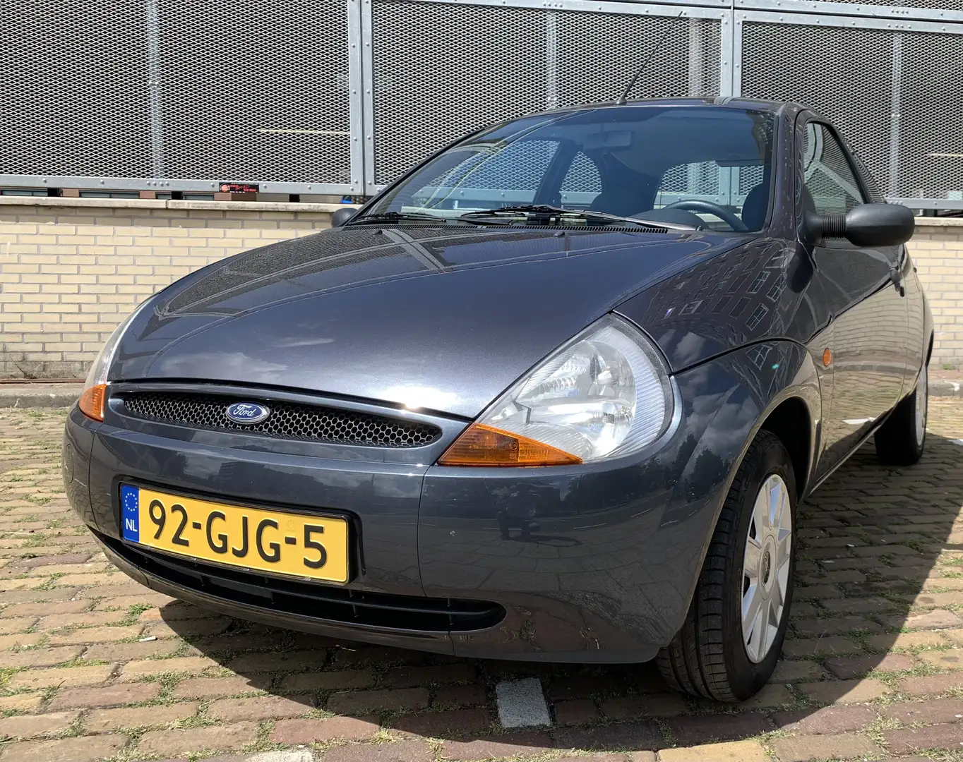 Ford Ka/Ka+ 1.3 Cool & Sound Grijs - 1