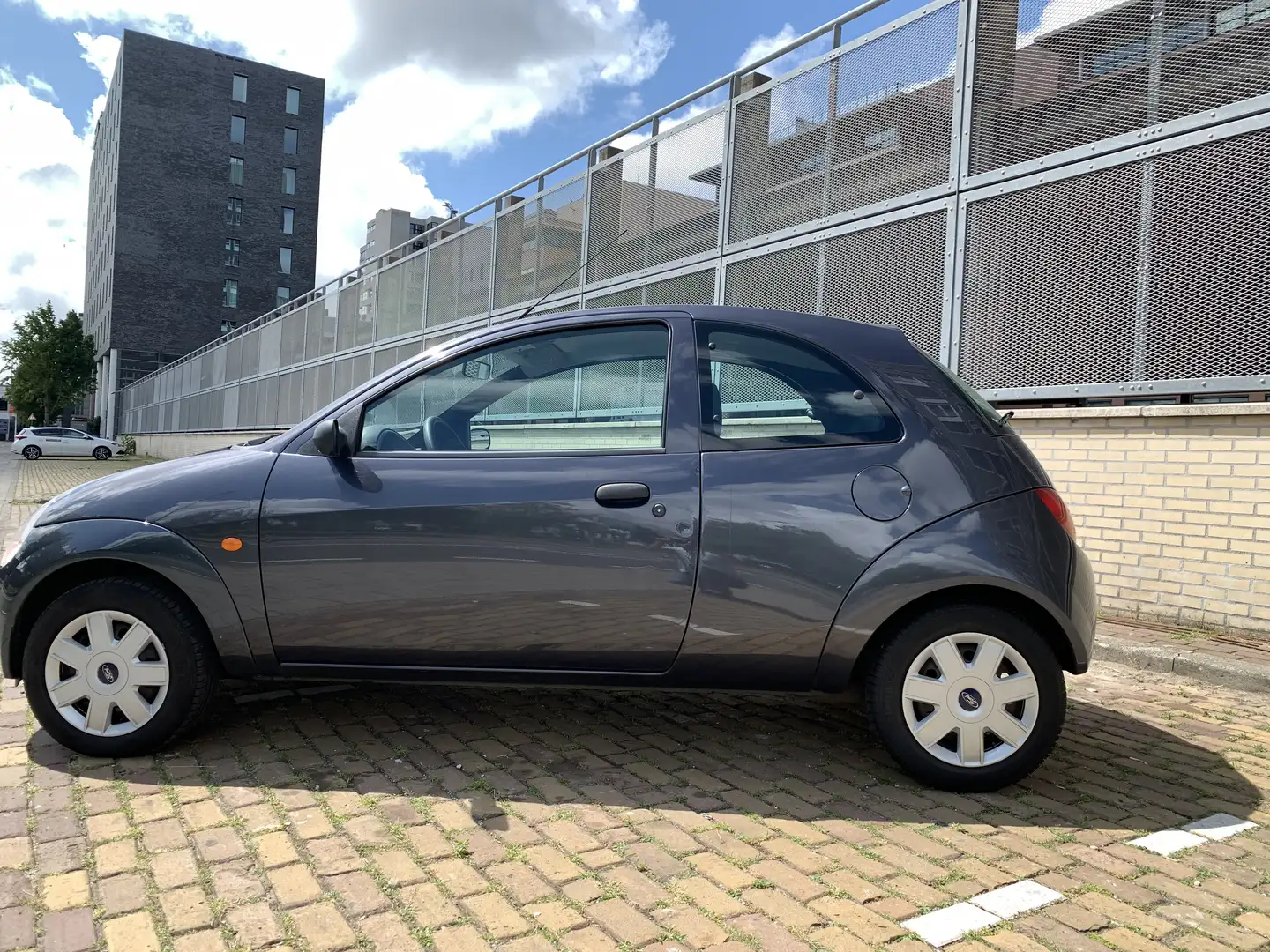 Ford Ka/Ka+ 1.3 Cool & Sound Grijs - 2