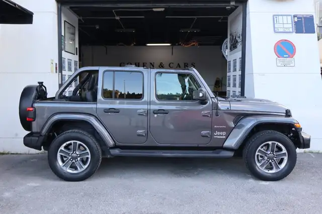 Jeep Wrangler view 5