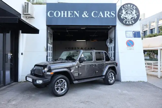 Jeep Wrangler main image