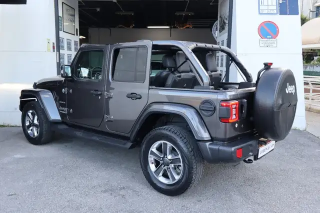 Jeep Wrangler view 8