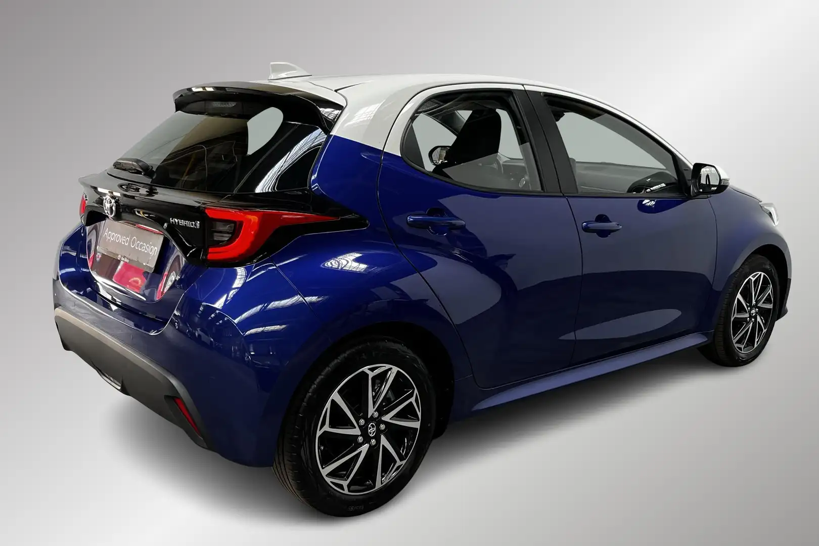 Toyota Yaris 1.5 Hybrid Dynamic Plus, HUD, Blind Spot, Parkeers Bleu - 2