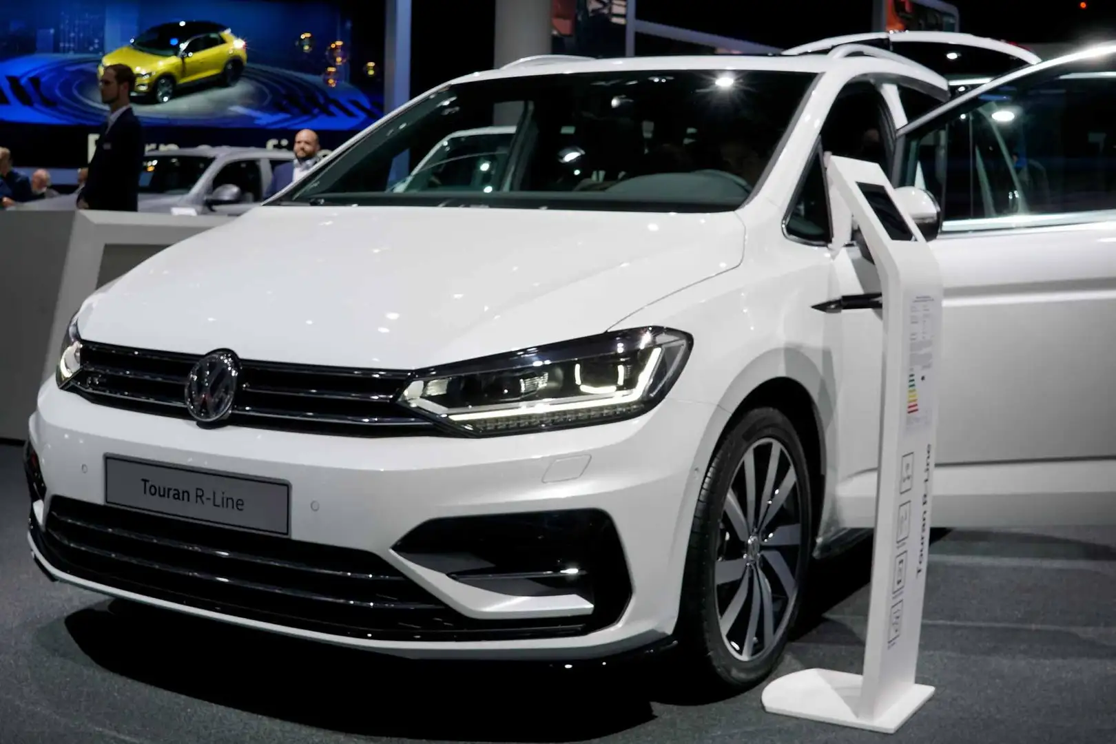 Volkswagen Touran Highline 1.5 TSI OPF 110 kW (150 PS), Schalt. 6... - 1