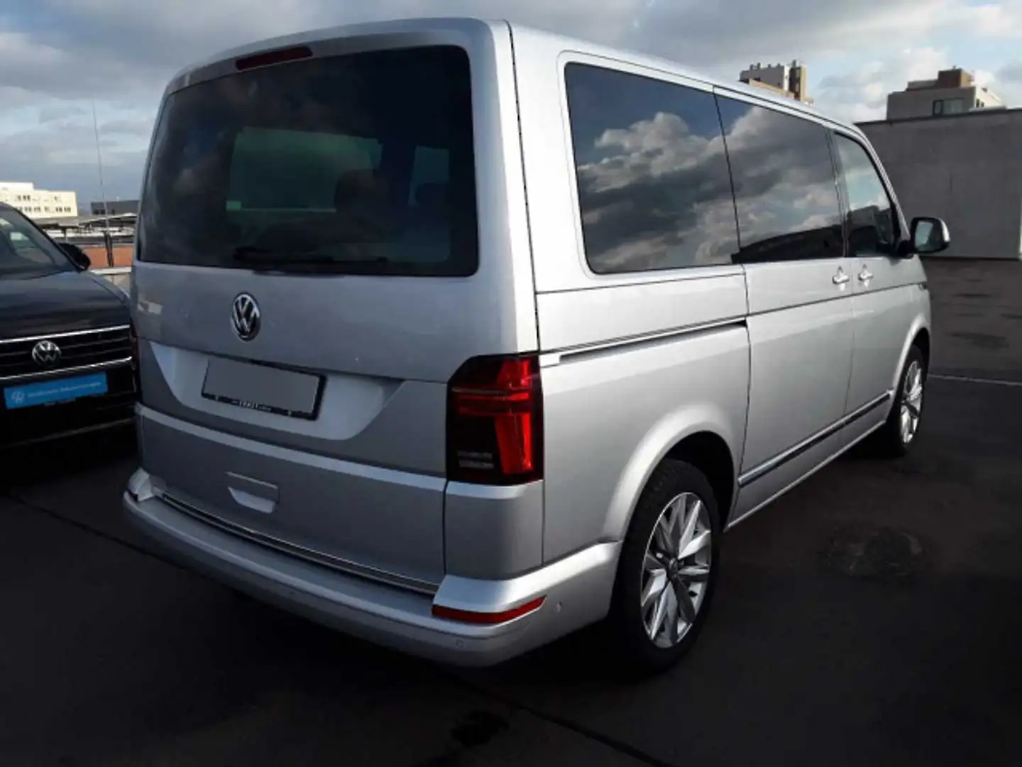 Volkswagen T6.1 Multivan 2.0 TDI 4motion DSG Generation Six Silber - 2