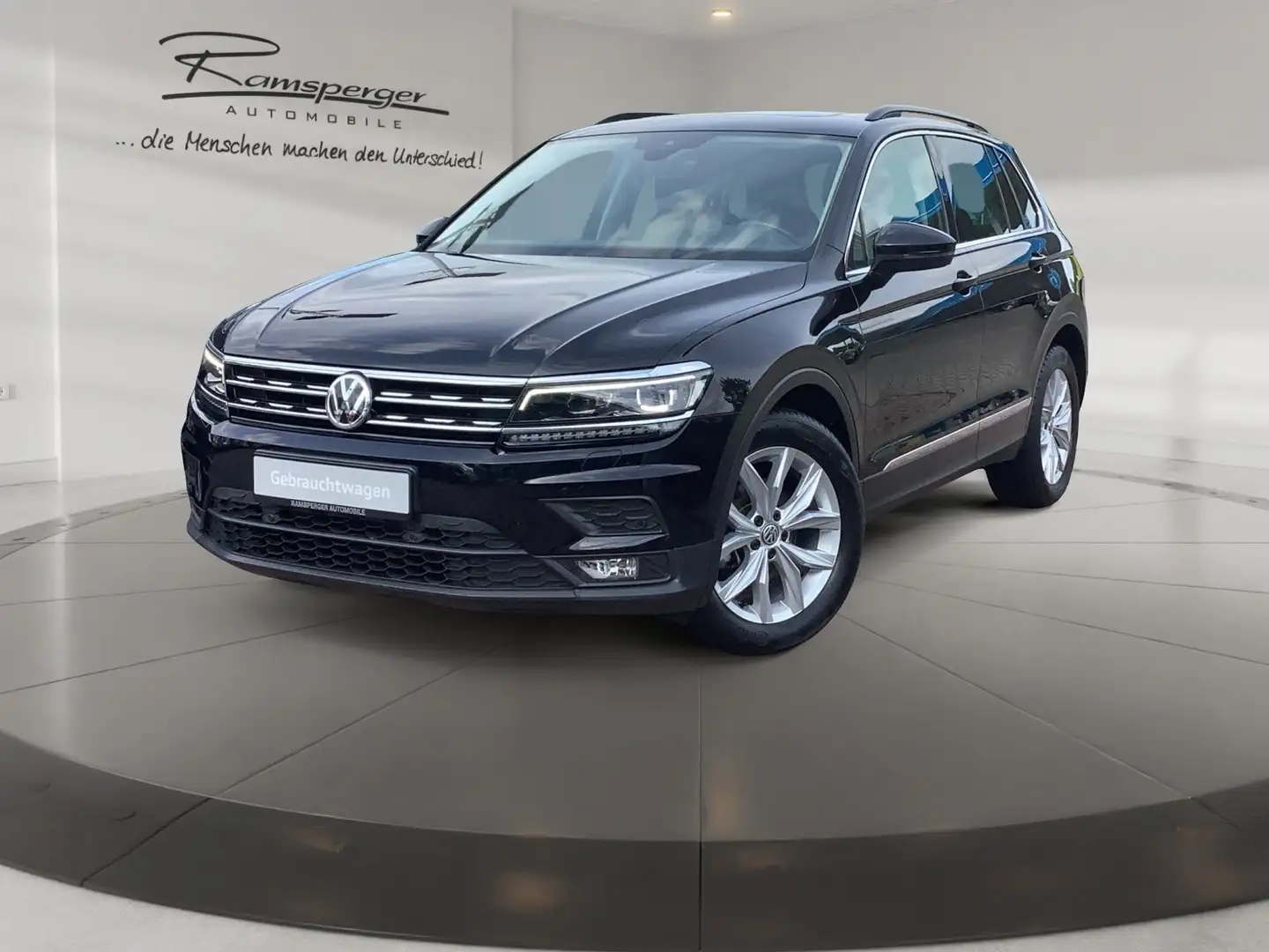 Volkswagen Tiguan 1.5 TSI DSG Comfortline ACC LED Navi PDC Zwart - 2