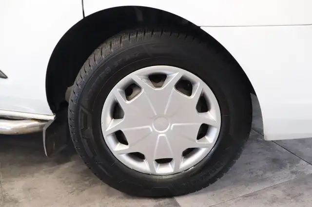 Ford Transit Custom view 4
