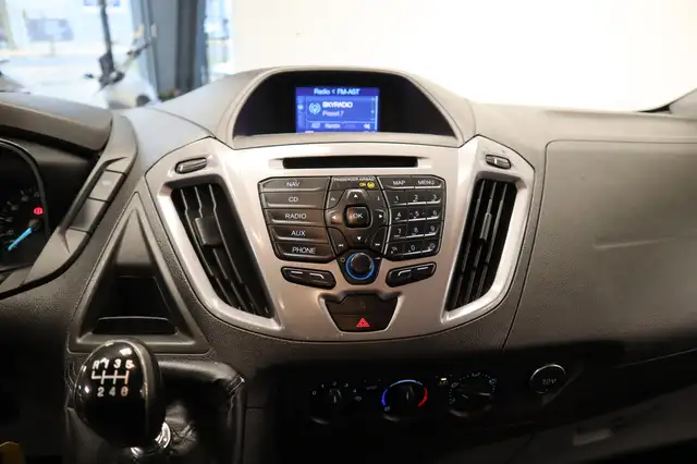 Ford Transit Custom view 11