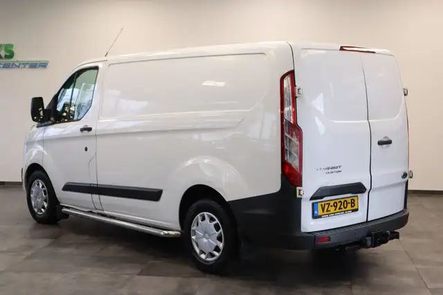 Ford Transit Custom view 3