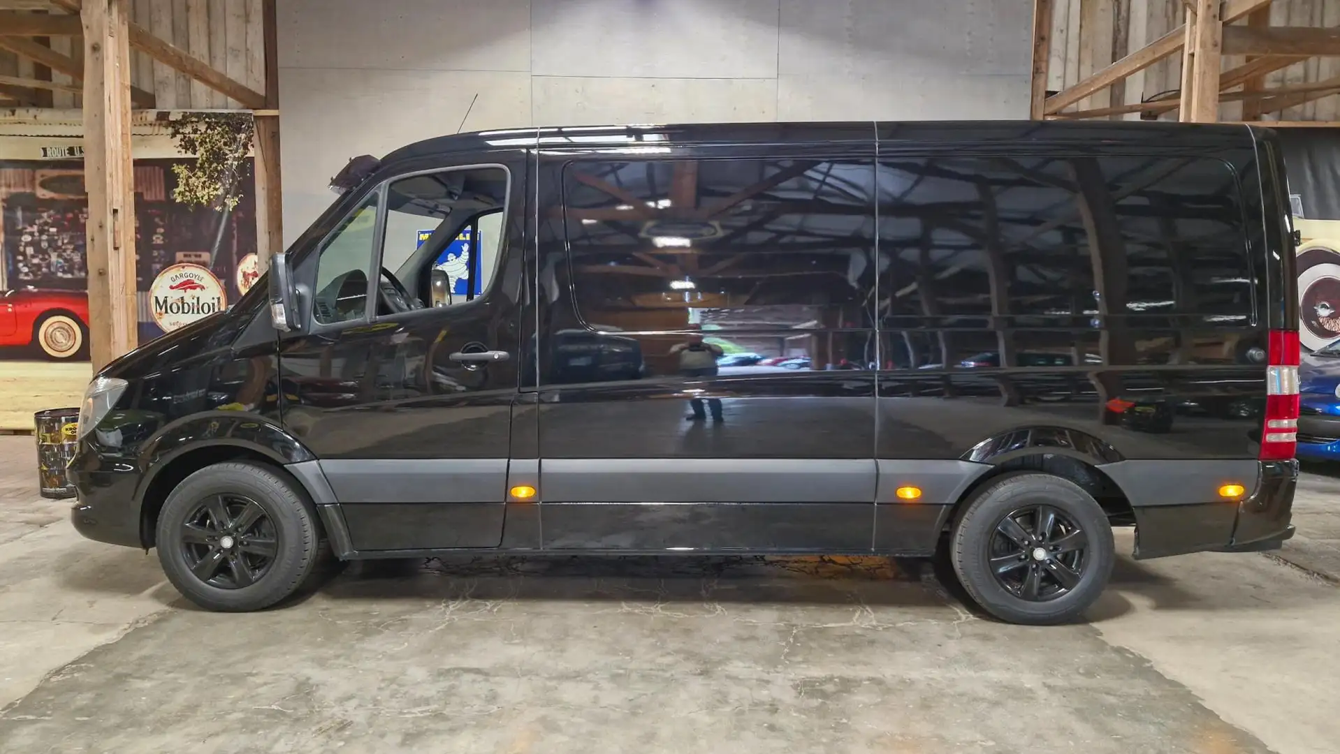 Mercedes-Benz Sprinter 414 2.2 CDI 366 L2H1 143PK Euro6 | Rijklaarprijs | Zwart - 2