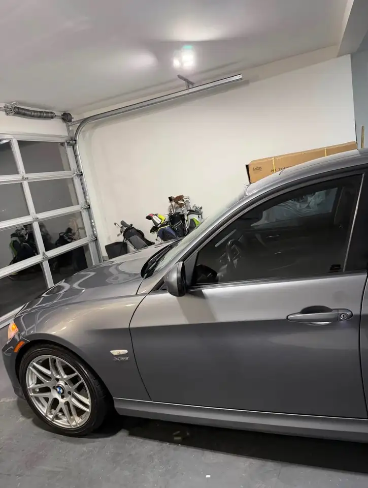 BMW 3 Series снимка BMW 3 Series