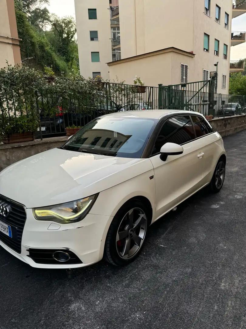 Audi A1 1.6 tdi Attraction 105cv Fehér - 1