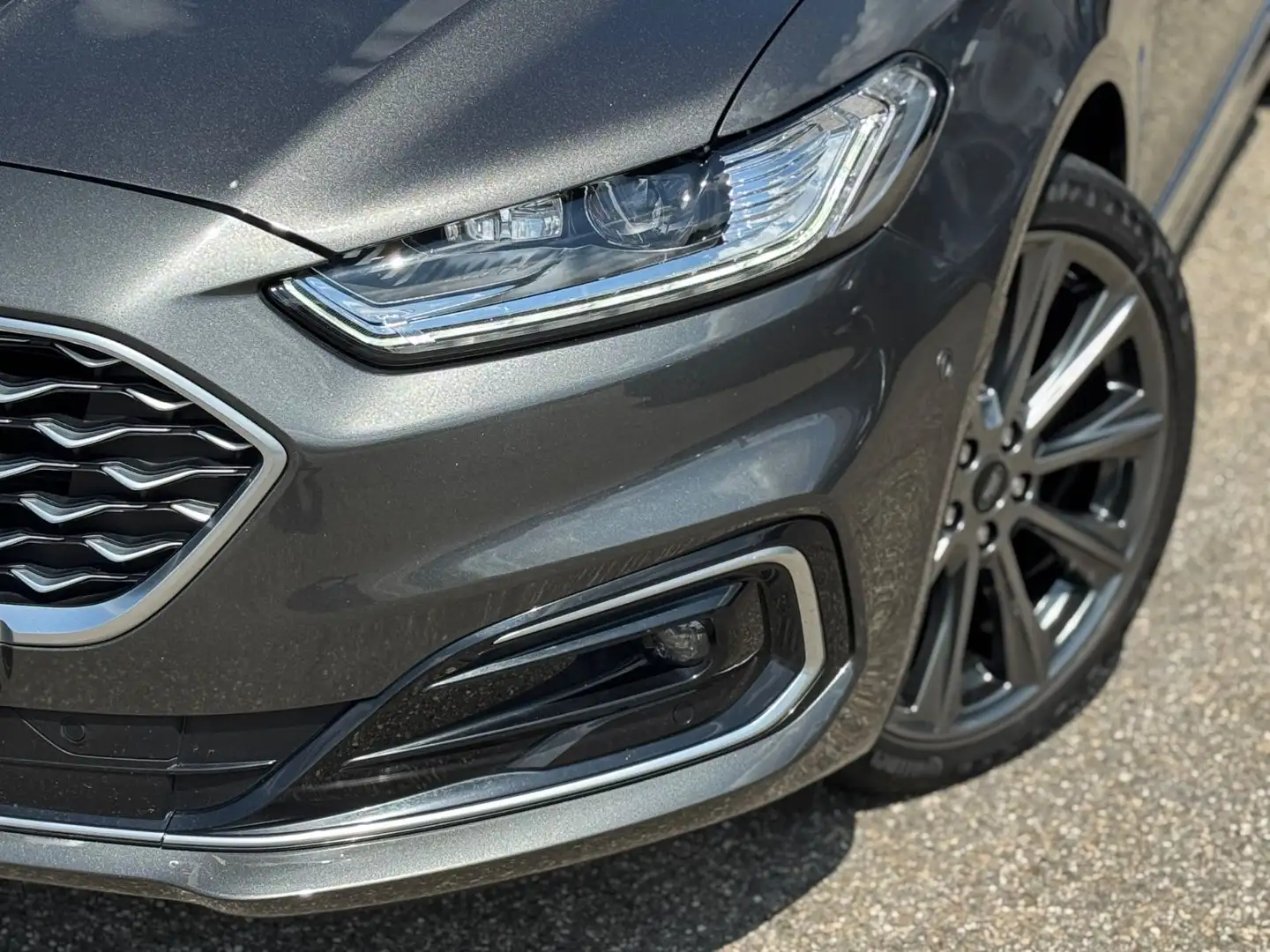 Ford Mondeo Turnier 2.0 EcoBlue Aut. VIGNALE ACC|LED Grau - 2