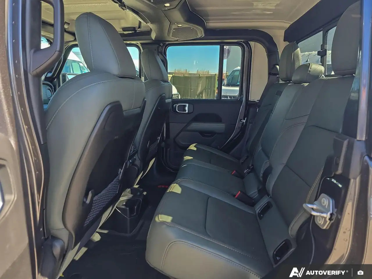 Jeep Gladiator снимка Jeep Gladiator
