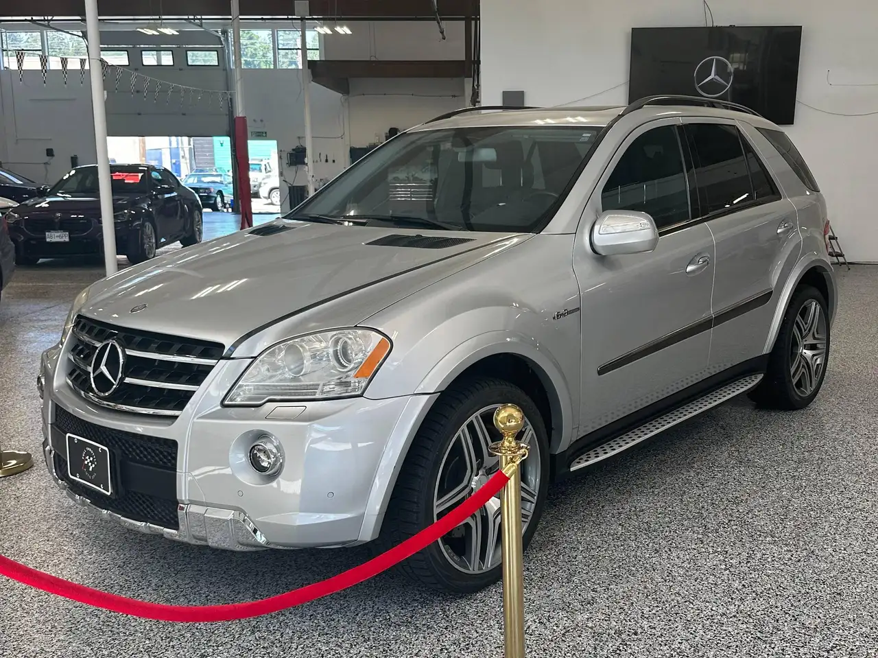 Mercedes-Benz M-Class снимка Mercedes-Benz M-Class