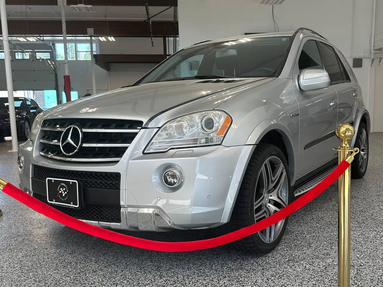 Mercedes-Benz M-Class снимка Mercedes-Benz M-Class