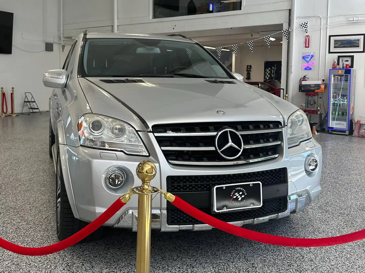 Mercedes-Benz M-Class снимка Mercedes-Benz M-Class