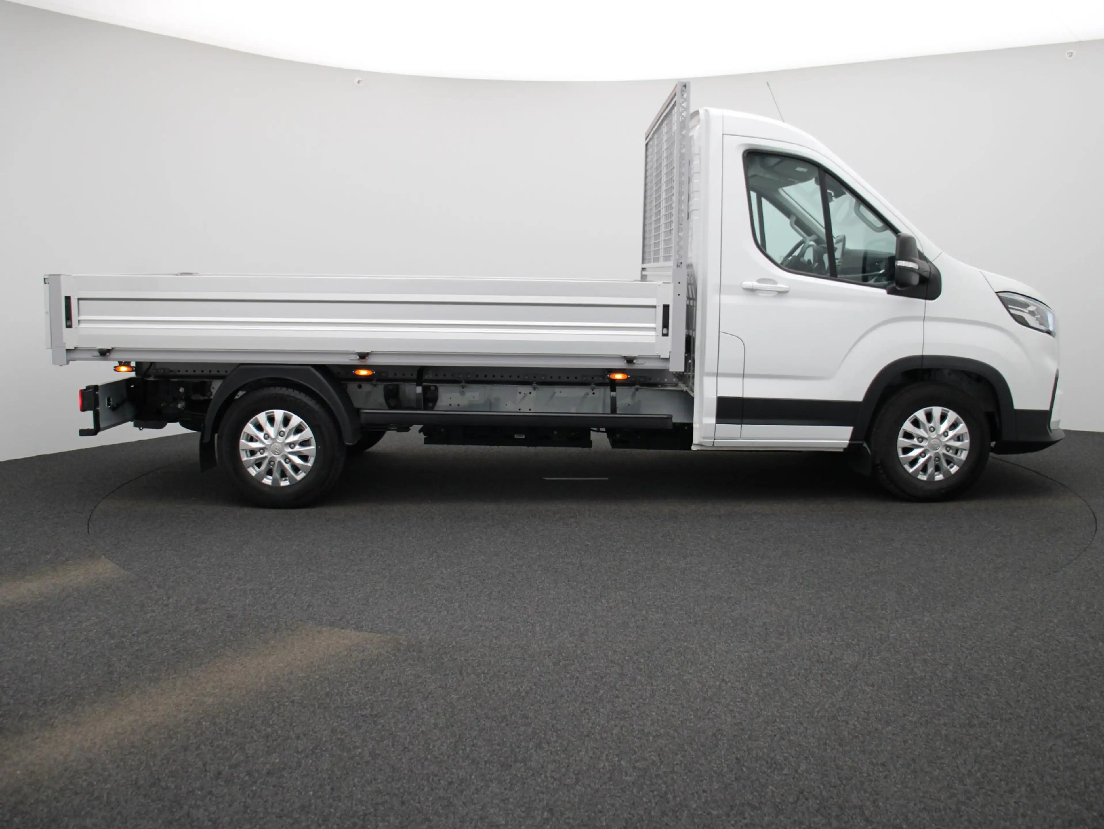 Maxus eDeliver 9 L3 65 kWh Cityworker Open laadbak 380 CM x 209 CM — photo 6